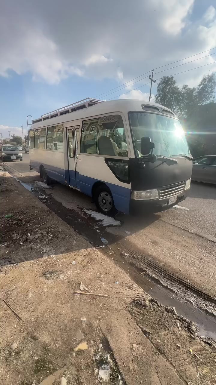 ***********
***********

2002

180
