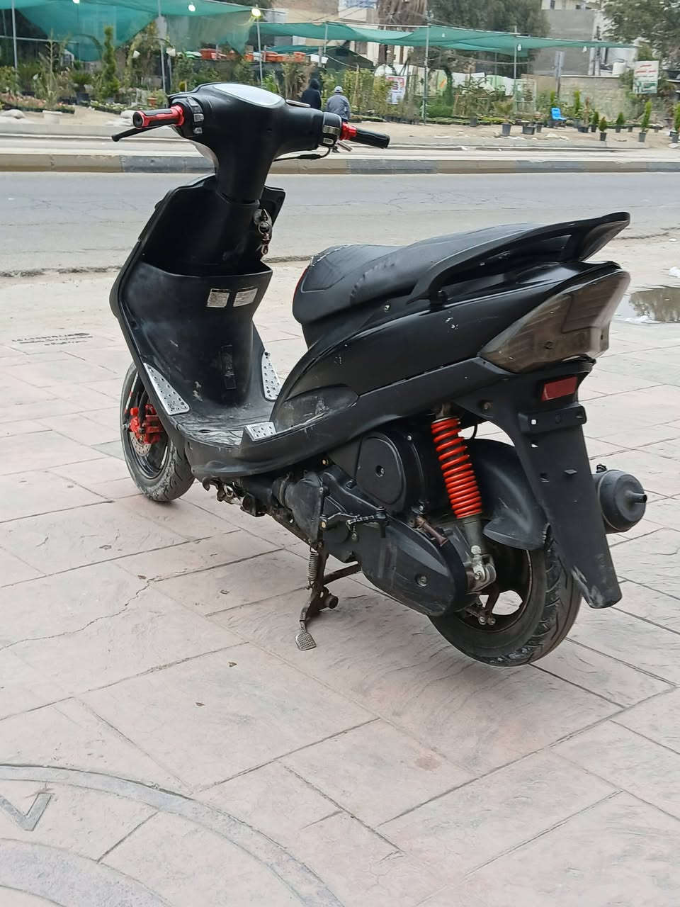 السلام عليكم  دراجه للبيع  ماكس عدله كله بلادي الدرجه  سعر  750 بيه مجال  الاتصال ***********
