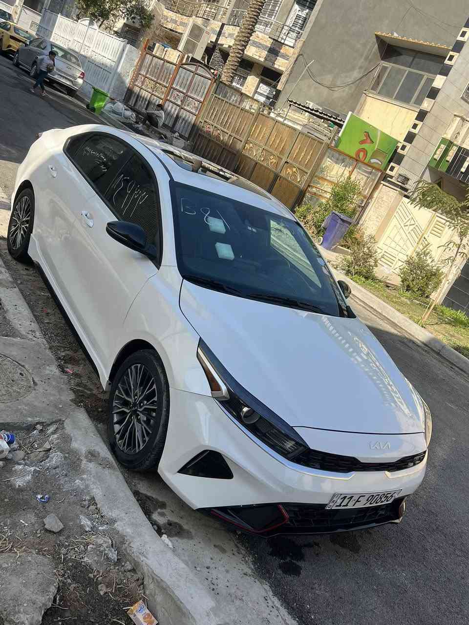 كيه فورتي موديل 24 ترقيم جديد بسمي عنوان بغدادشارع فلسطين حادث مثل ما موضح بالصورة دخول جديد بدون تبديل سياراه ليبل واحد فول الفول جيتي لين سعر 187(((((((((((***********)ملاحظا تعديل بل شاصي قليل فقط بارد بدون تبديل سياراه جديده
