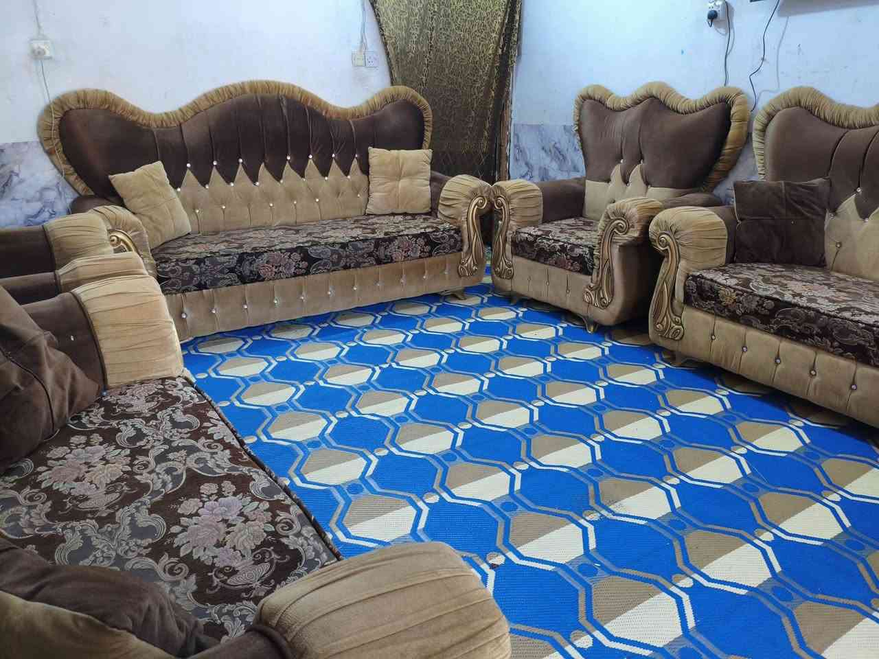 تخم ملكي 10 مقاعد نضيف حيل اخو جديد مابي اي ضرر كله بلوك اسود تجاوي ومقاعد بلوك سعره 350 وبي مجال مكاني كربلاء حي العامل يوجد توصيل بكروه *********** يوجد واتساب
