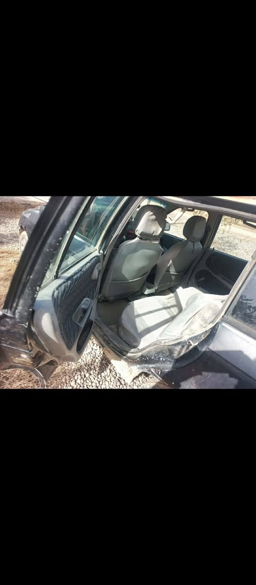 السلام عليكم استره موديل 92 مابيه صبغ ولا ضربه محرك بي بدايه تبخير تواير جدد كهربائيات كله شغاله صدر جديد رقم صلاح الدين كمرك مدفوع ماندل شرعيه السعر 15 وبيه مجال 
***********
