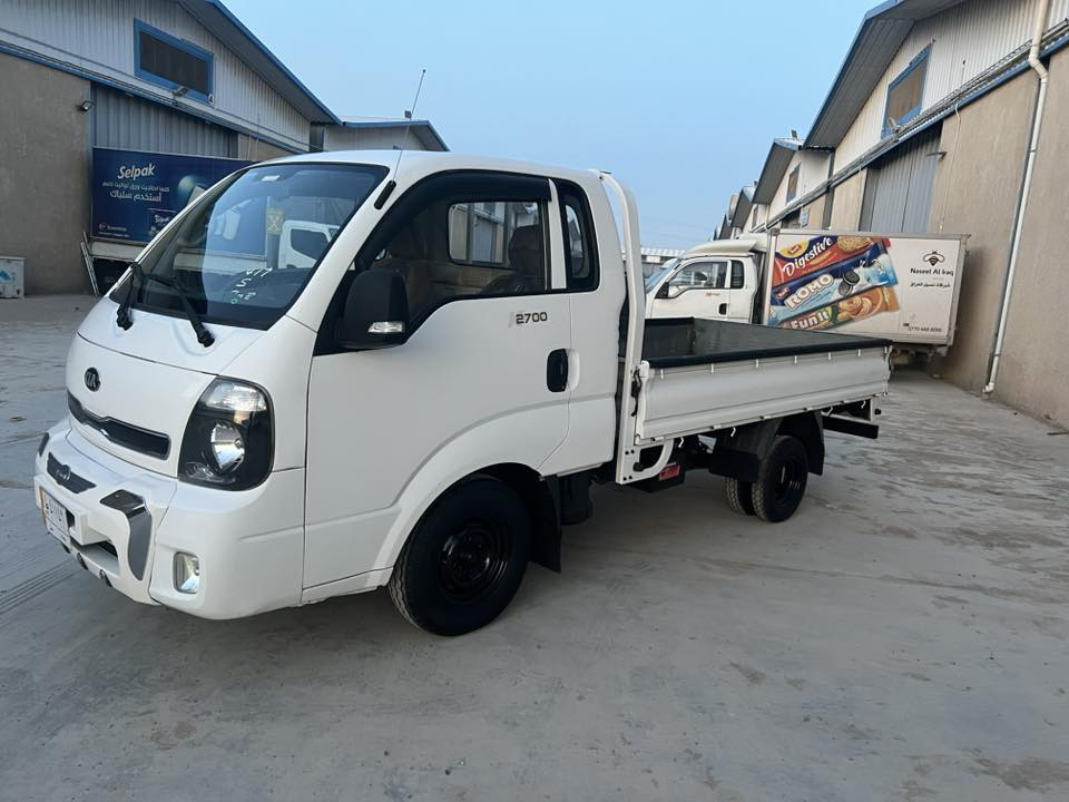 السلام عليكم كيا بنكو موديل 2016  ماشية 132 الف  سيارة نظيفة كلش وما متعوبه رقم بغداد مكينه كير اكسل رقم شاصي كله نظيف وشرط 
سيارة بدون صبغ ولا تبديل ولا بارد بلادية كلها ومكفولة
تبريد شغال تخم تاير جديد صدر امامي خلفي كله جديد 
باتري جديد سنوية نافذة الى 2028 شرط التحويل ثاني يوم السعر 115 عنوان بغداد الشعب اخوان الشراي يتصل ع صاحب السيارة عنده واتساب هم هذا رقمة 
***********
