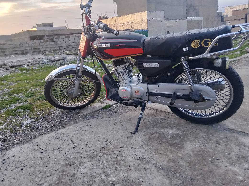 بە ناوی خوای گە ورە مهرە بان ماتور TIGER🐆🐆مە کینە 125گیرو مە کینە بە شە رت نە رون نە دوکە ل نادات بێ حەیب نرخی 280مە حامە له شوین قە لادزێ 
*********** بشدار, السليمانية
