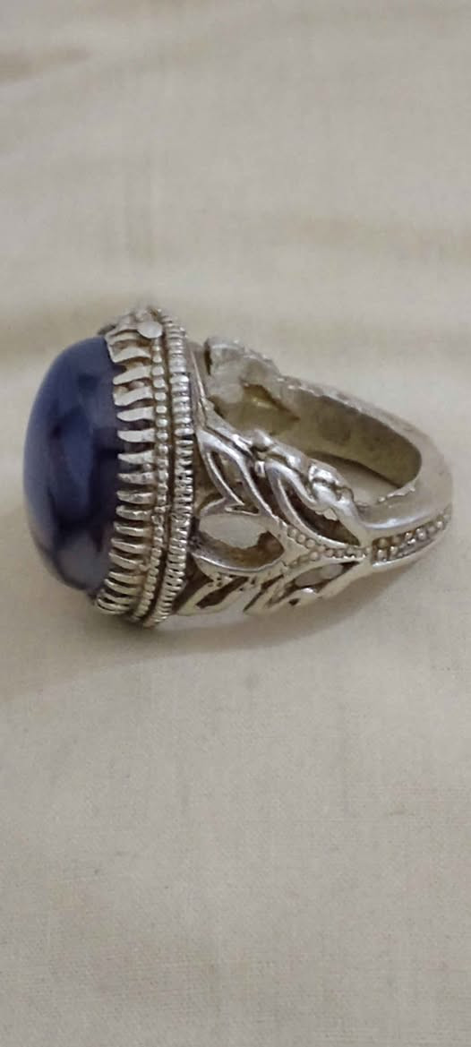 محبس عقيق يماني قديم 
الخاتم فضه خراسانيه قديمه سعره 35 Singapore


**إذا كنت صاحب هذا الإعلان وتريد حذفه لأي سبب، رجاءا أرسل رسالة إلى الدعم الفني**