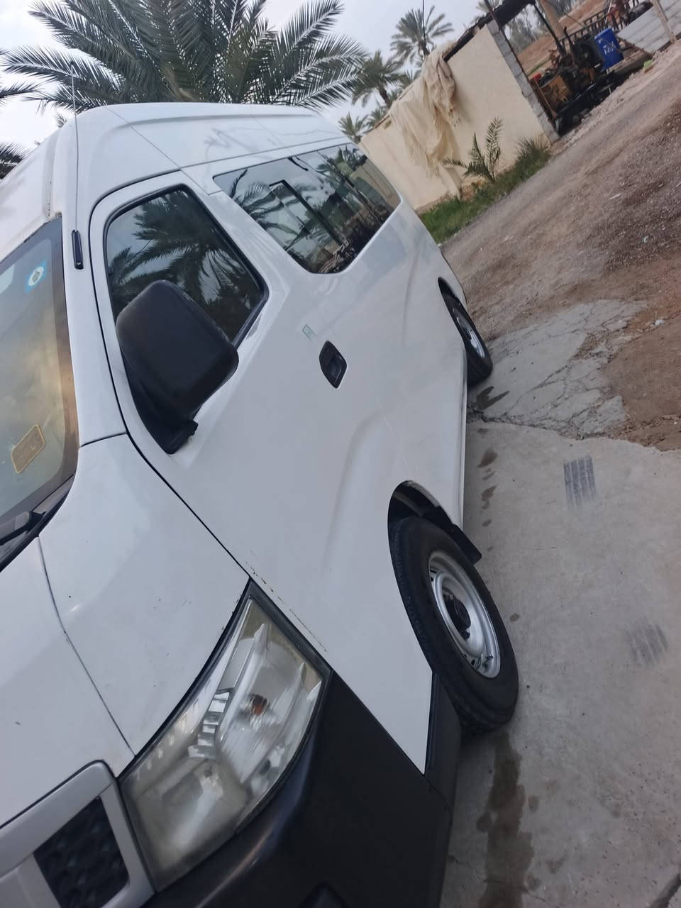 نيسان ١٤ للبيع بيه صبغ قليل رقم بغداد باسمي انكليزي ميكانيك مكفول تخم تاير ١٨٠ وفيها مجال مكاني بابل الحصوه للاستفسار اتصل ع رقم مكلف بنشر ***********
