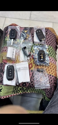 تشكيلة مفاتيح وبصمات وكفرات وبصمات كراج وسويچات العدد 286 راسلني ادزلك...