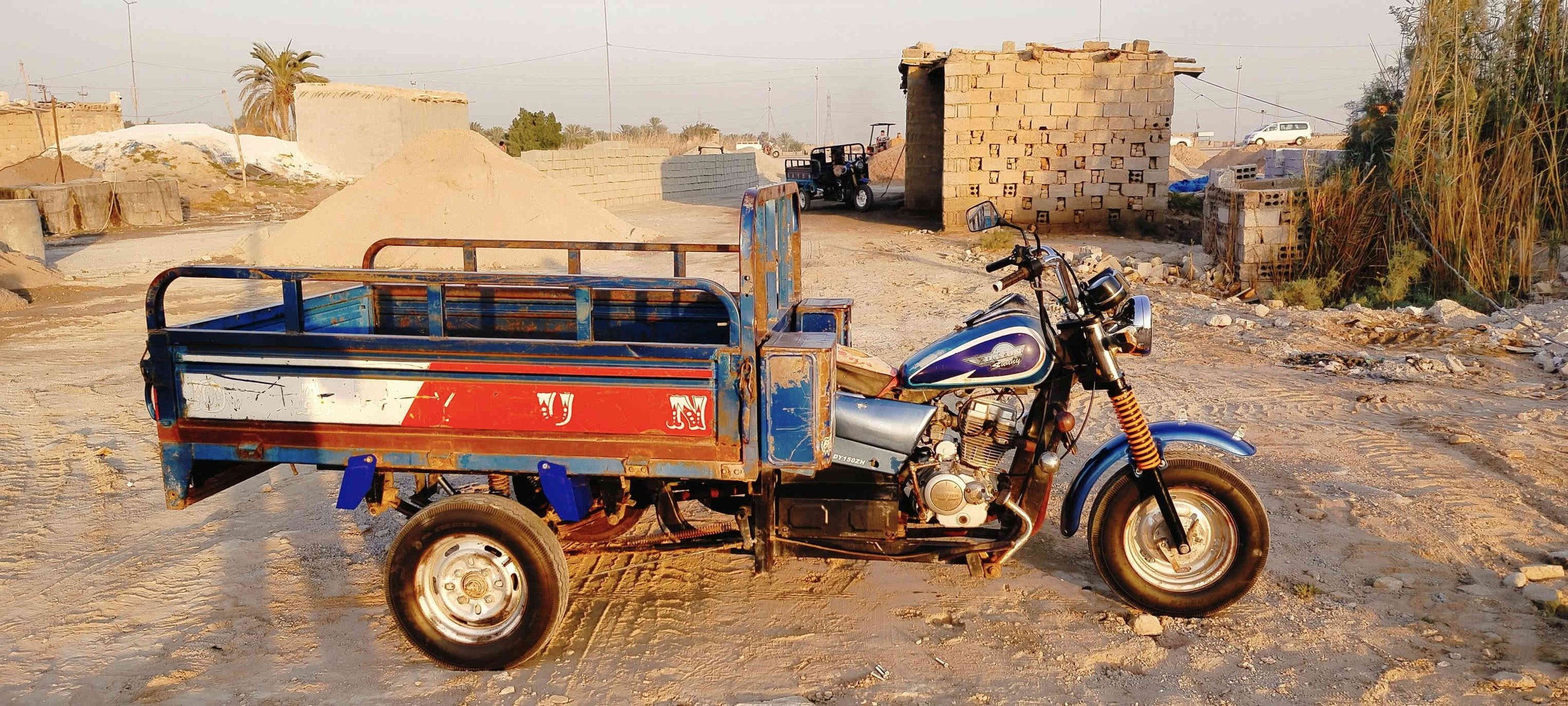 سلام عليكم ستوته للبيع موديل 2016 أوراق اصوليه ستوته جاهزه مجهزه مكان كوت قضاء الحي سعر خاص للااستفسار على الرقم/***********/***********
