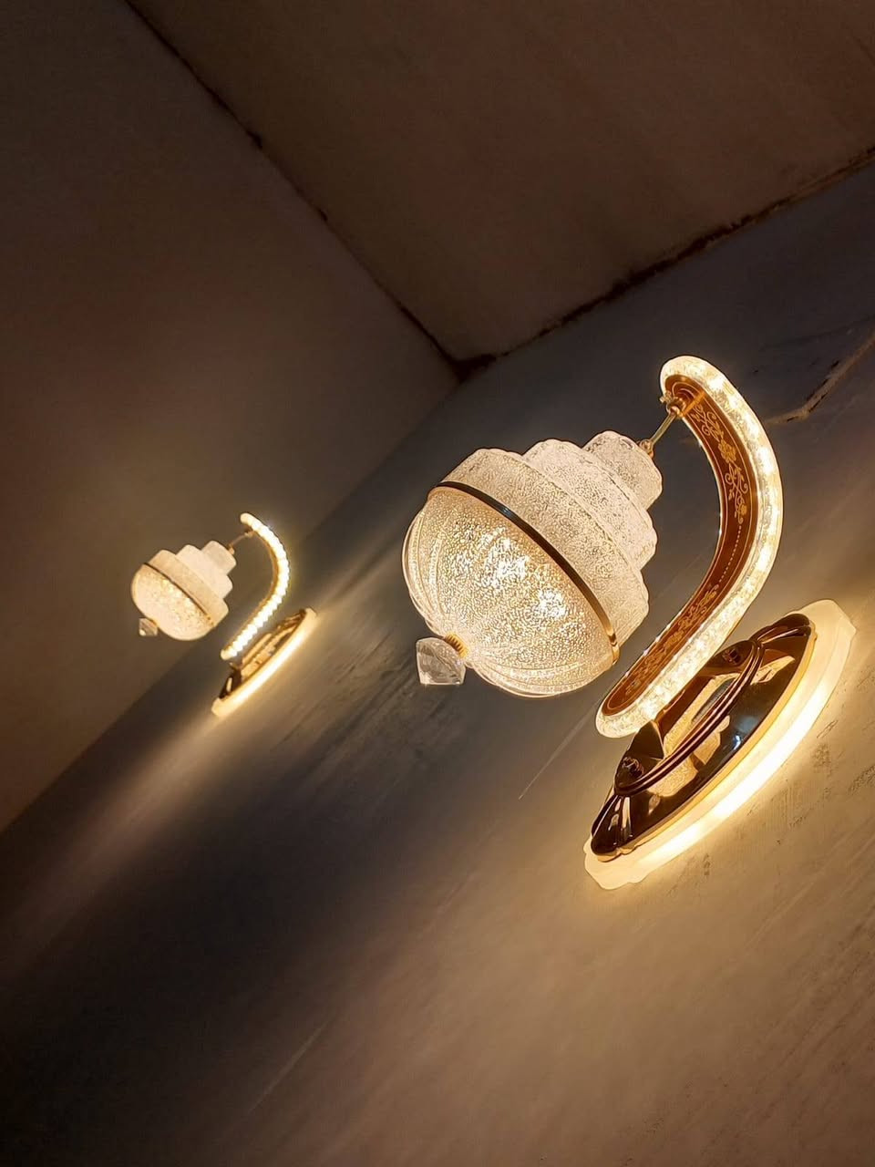 بيت زيرو غرفه نوم وحدة استقبال أو مطبخ
مساحته 55متر... أيجار400.. شهداء بياع محتاجين عائلة صغيرة.. نفرين للحجز والاستفسار وتساب ***********...
