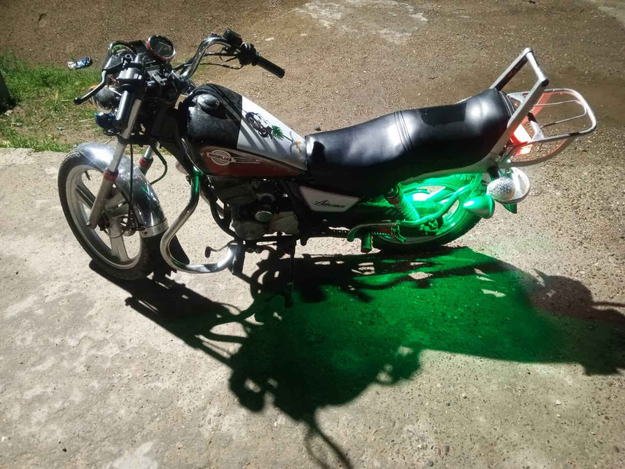 السلام عليكم ابتر للبيع مجفت جديد موطور جديد ومرتب السعر 450 مكاني بلد 
***********
