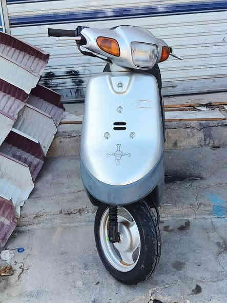 سلام عليكم دراجه بطه حاويه جديده برغي واحد مامفتوح بيه ب850 وبيه مجال حته وصل معرض بيهه مكلف بل نشر مامتواجد ع نت فقط انتصال 
***********
