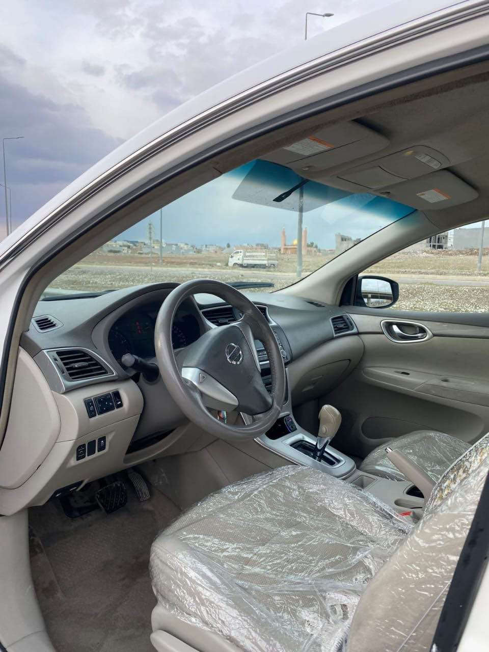 سلام العليم
نيسان سينترا 2018 خليجى
مةكينه و گير و بةناوكردن و تةقةورةقه بةشةر سةيارةكه سئ پارچةى پشتى سبوغه ناوى گرتوه چاملغى پيشى لاى سكن تؤزئ ساردى هةيه لةگةل بؤنيتيش هةنديك ساردى هةيه -پيشى يةك تؤز ژؤرئ گرتيه بةدةنةى سبوغه لةگةل شانسى يةك تؤز تةعديلى هةيه بئ لةحيم و بئ سبوغ
سةيارةكه مالى دؤسته هيچ كةموكورتيةكى نيه زؤر زؤر پاك ماوةتةوه .شوين هةولير تكايه گةر مشتةرى نيت بيزارم مةكه
سعر-115$ مةجاليكى برايانه
ژ.م *********** أربيل, العراق
