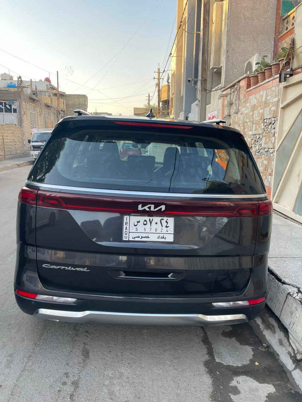 السلام عليكم
سيارة كيا كرنفال موديل 2022 بأسمي
الفئة SXL شاشة كاملة ديجتال سيارة مكفولة 
مواصفاتها معروفة ماعدا بانوراما 
السعر شدتين و40  ورقة بيها مجال للشراي الاتصال ***********_***********
