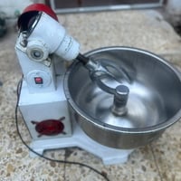 عجانه صناعيه نضيفه وعمليه للبيع للتفاصيل على الرقم 07722661559