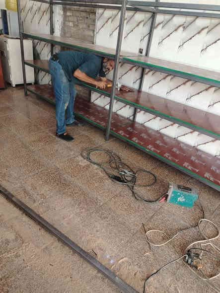 ابو احمد حداد متنقل في بغداد كافه أعمال الحداده ***********
