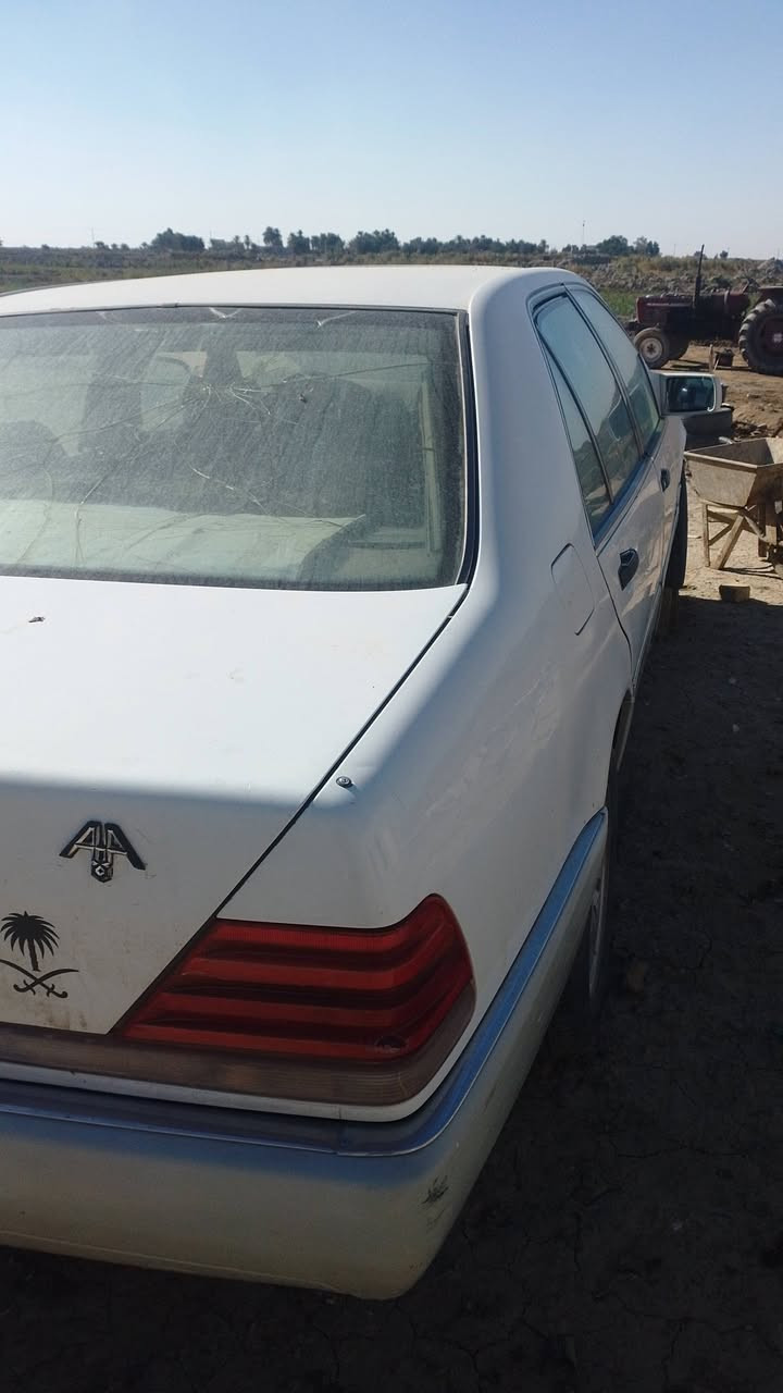 سلام عليكم مارسدس شبح مراوس بفتون او جنبي ناصي حسب نضافه سياره خير من الله مكفول محرك كشر. اكسن بس الكير عاطل بس سعر 55. محرك بطه رقم نكليزي سنويه ال 29 عنوان ناصريه رقم***********
