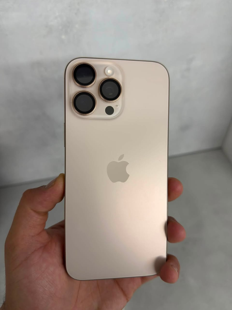 السلام عليكم
الذاكره 256 GB
ايفون 16 برو ماكس دبل سيم كارت 
عدد دورات الشحن 20
بطارية 100
تلفون جديد كلش نظيف 
السعر ١،٥٧٥،٠٠٠
المكان السليمانية 
***********
