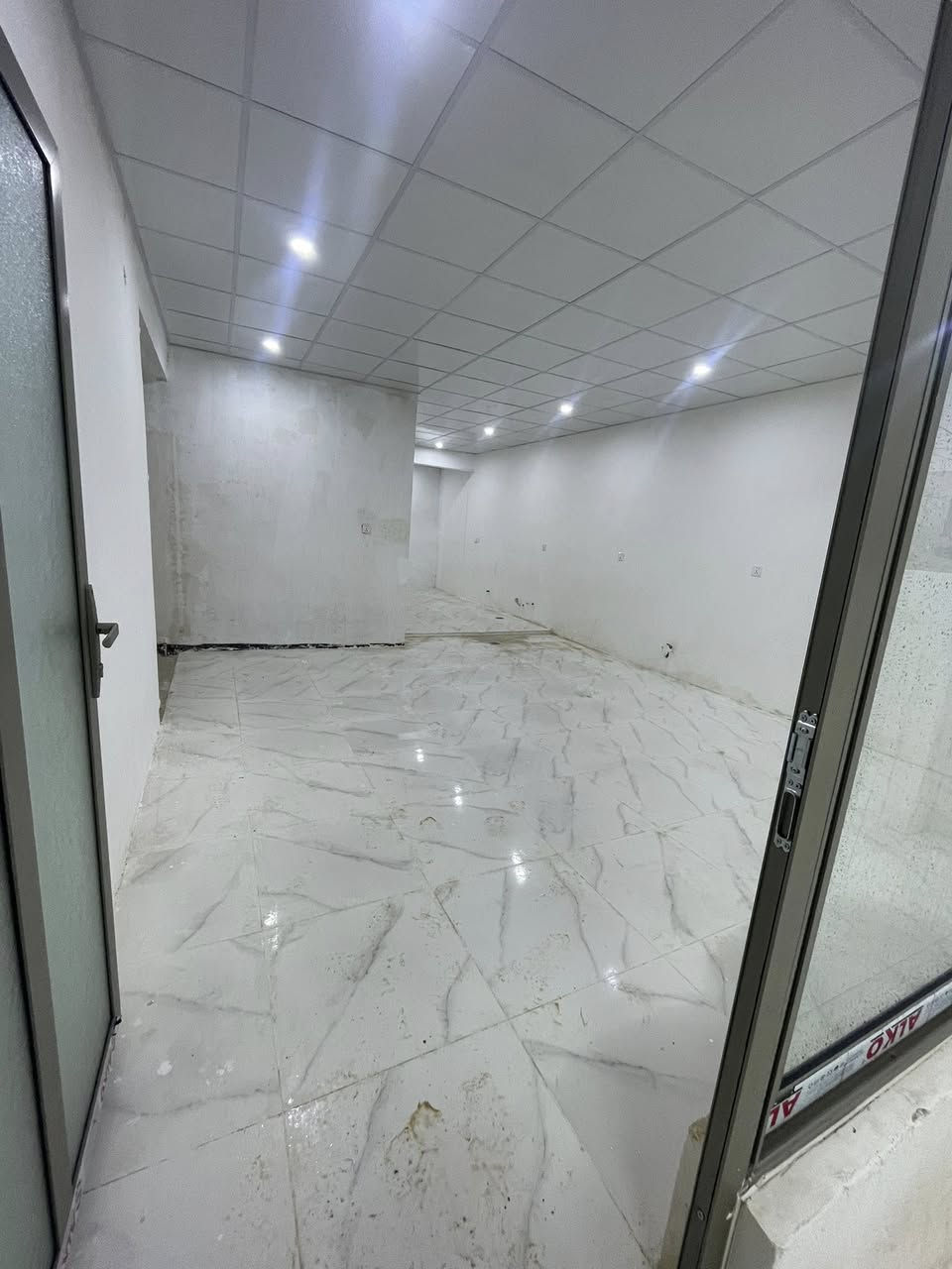 بيت ايجار ٣ نوم صاله مطبخ استقبال حديقة
بمجمع اشتي واحد سايدين لاوان
عقارات باغى هزان داخل مجمع اشتي ١
لسعر و تفاصيل
***********  موجود واتساب
