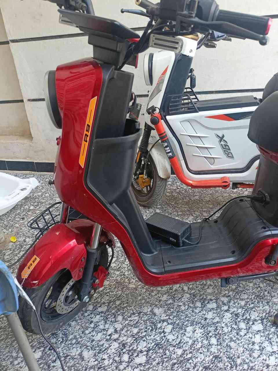 للبيع R9 موديل 2025
جديده ونظيفه جدا 
استعمال نظيف 
فول للاخير مثبت سرعه 
سعر 450 
كربلاء حي الحر 
***********
