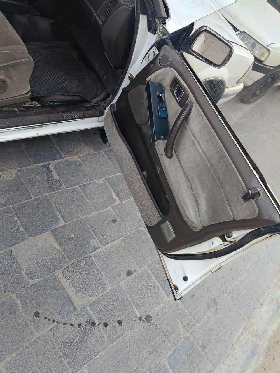 السلام عليكم هارتوب موديل 91السايره كشر مكفول حتى من الصبغ رقم بغداد الماني السياره مكينه وكير خير من الله تبريد مابيها يرادلها حداديه تعبانه يرادلها ترتيب السياره تجي وتشوف بعينك السعر 40وبيها مجال قليل مكان السياره نجف ***********
