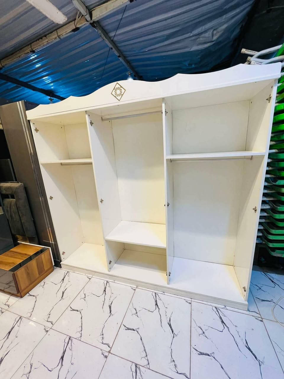 غرفة نوم مستعملة🇹🇷
 نضافة80 ٪💯
عدد القطع / 5
نضام / أبواب 💢 
500🔒 
شد ونقل داخل بغداد مجاني🚛
يوجود توصيل محافضات
هدية 🎁 طابورية اضافية


**إذا كنت صاحب هذا الإعلان وتريد حذفه لأي سبب، رجاءا أرسل رسالة إلى الدعم الفني**