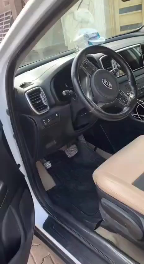 سلام عليكم سبورتج خليجي شركه دوليه مديل 2016محرك الفين دوش سياره ماشيه 105حقيقي شرط الفحص وشرط الجرس سياره نفكيشن شاشاه جبيره   سياره جديده  لا ضربه ولا صبغ ولا فتح تخم تايرات توهن مشدودات  خلفي  كشنات جلد مرايات شفط سويجات ثنين رقم اربيل  تحويل اي محافضه انكليزي وهزه جديده  رقم الهاتف ***********
