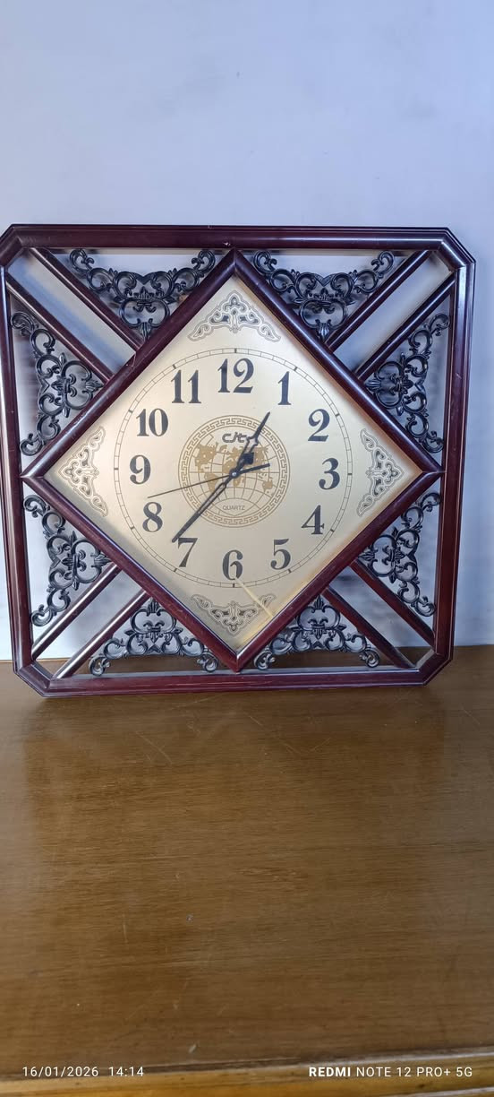 اليفيدنه الغراض خلي ينطي سعر وياخذهن بالعافيه


**إذا كنت صاحب هذا الإعلان وتريد حذفه لأي سبب، رجاءا أرسل رسالة إلى الدعم الفني**