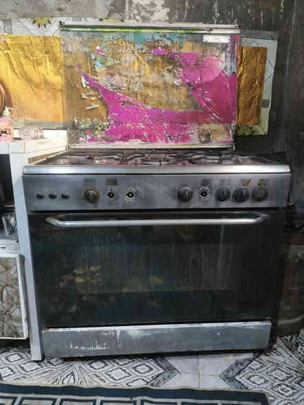 طباخ غاز ستيل مستخدم شغال والفرن شغال شرط الفحص
فقط نقص 3 كاكات 
السعر 100الف وبي مجال قليل 
مكاني ناصرية.الإسكان الصناعي. النزله الأولى قرب حولي الإسكان
الرقم ***********
