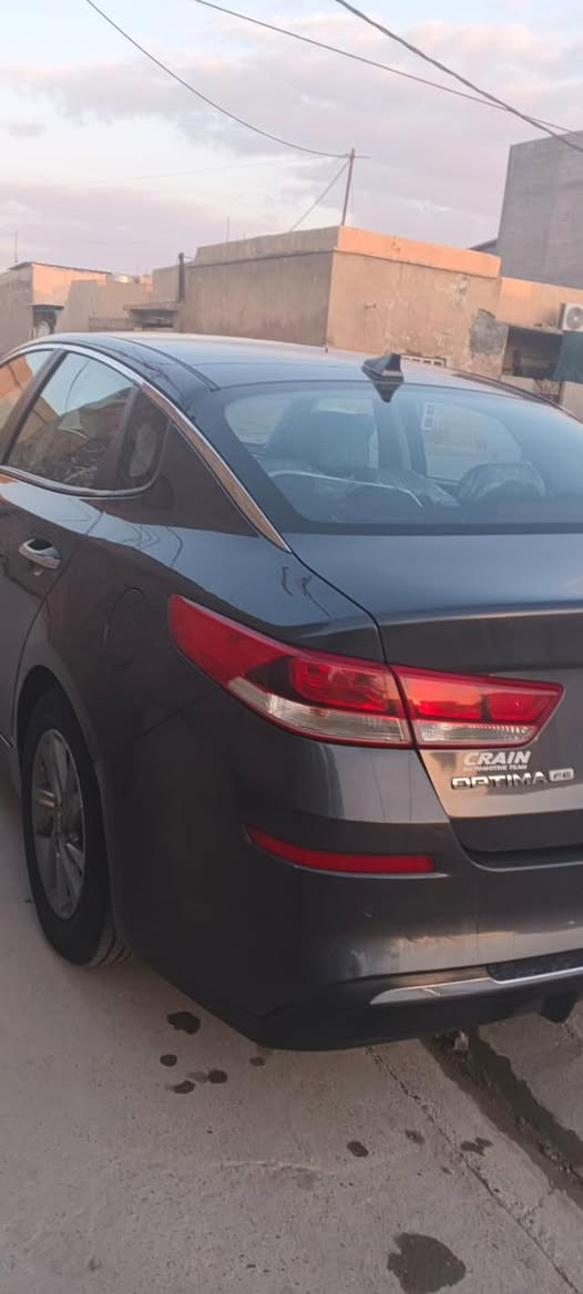 سلام عليكم ورحمة الله وبركاته سياره للبيع كيه أوبتيما لون رصاصي موديل 2020 ماشي 70km سعر 144$ وبي مجال للطيبين رقم هاتف ***********
