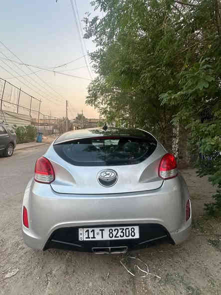 السلام عليكم 
هونداي فولستر ٢٠١٧
وارد امريكي 
محرك ١٦٠٠ جي دي اي 
مواصفات فول عدا البصمه
عليها ادامه كامله من كلشي مصروف عليها هواي
مراوح السياره كلهن جدد تنسه شي اسمه حراره 
ويل رياضي
تبريد كله جديد ولا نقص بي ثلج
الكير ادامه كامله اله 
مكينه ادامه كامله نوزلات بلكات  ثلاجه صافيه ساعه
 ستيرن تحكم كامل 
بنوراما بس ماطور عاطل  بي مشكله ففصلته 
شاشه داخليه طافيه يرادلها تبديل بس تلمس هي و تربط بلوتوث  طبيعي 
سستم صوت بلادي لان فول سياره
سياره صبغ عام ( اشتريتها هيج مو اني صبغتها ) صبغها حلو كشرها نضيف
رقم بغداد جديد
سنويه ب اسمي تحويل مباشر 
سعرها ٨٥ ورقه بيها شي بسيط للشراي
***********
مكان السياره بغداد البنوك
