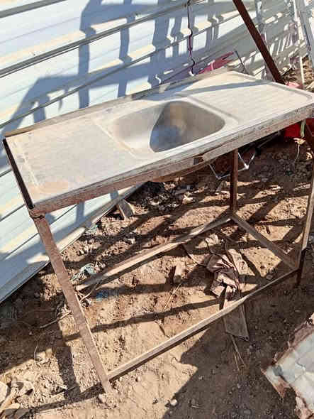 سنگي للبيع اطار حديد
السعر 10 الاف  بس  مكاني حي الفرات
الرقم ***********
