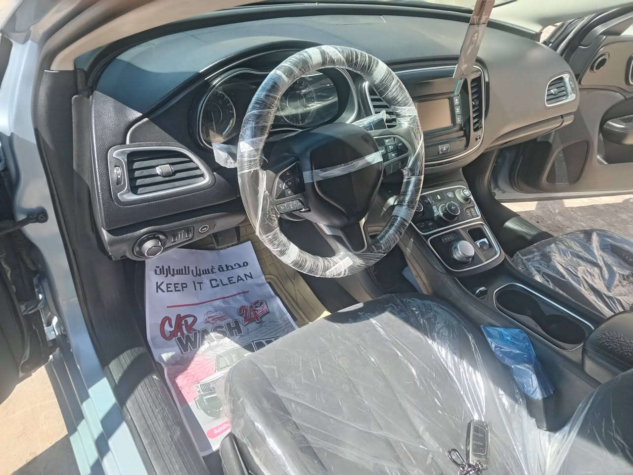 السلام عليكم مرخصت مدير الكروب سي 200 موديل 15 السياره مكفوله من التبديل والصبغ والظربه والفتح مواصفات عاديه مكينه بيه ضعف السياره حلوه وحلى من الصور رقمي *********** استفسار تصل سعره 90 وبيه مجال مراوس ماروس بس بيع
