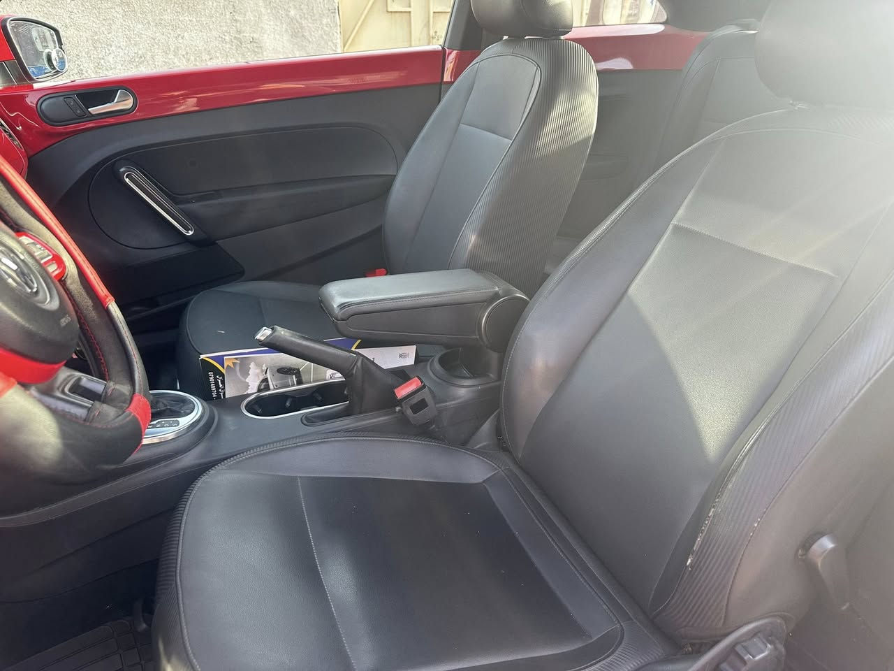 بيتل كلاسيكي موديل ٢٠١٣ فول موصفات مكينه ٢٥٠٠  ماشيه ٨٨ جديده سياره مناقصه شي السعر ٩٨ بيه مجال قليل مكاني الدوره هاتف ***********
