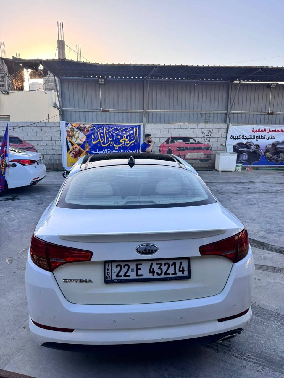 سياره كيا اوبتيما موديل 2013 خليجي محرك 2000 سياره مكفوله ماعدا بارد قليل بالهلال الجملج الوره مامبين وشخطه صغيره باب السايق الباقي كله مكفول تخم تايرات جديد باتري جديد سنويه 2027 مكان الديوانيه السعر ١٤٢ وبيهه مجال للاستفسار الرقم ***********
