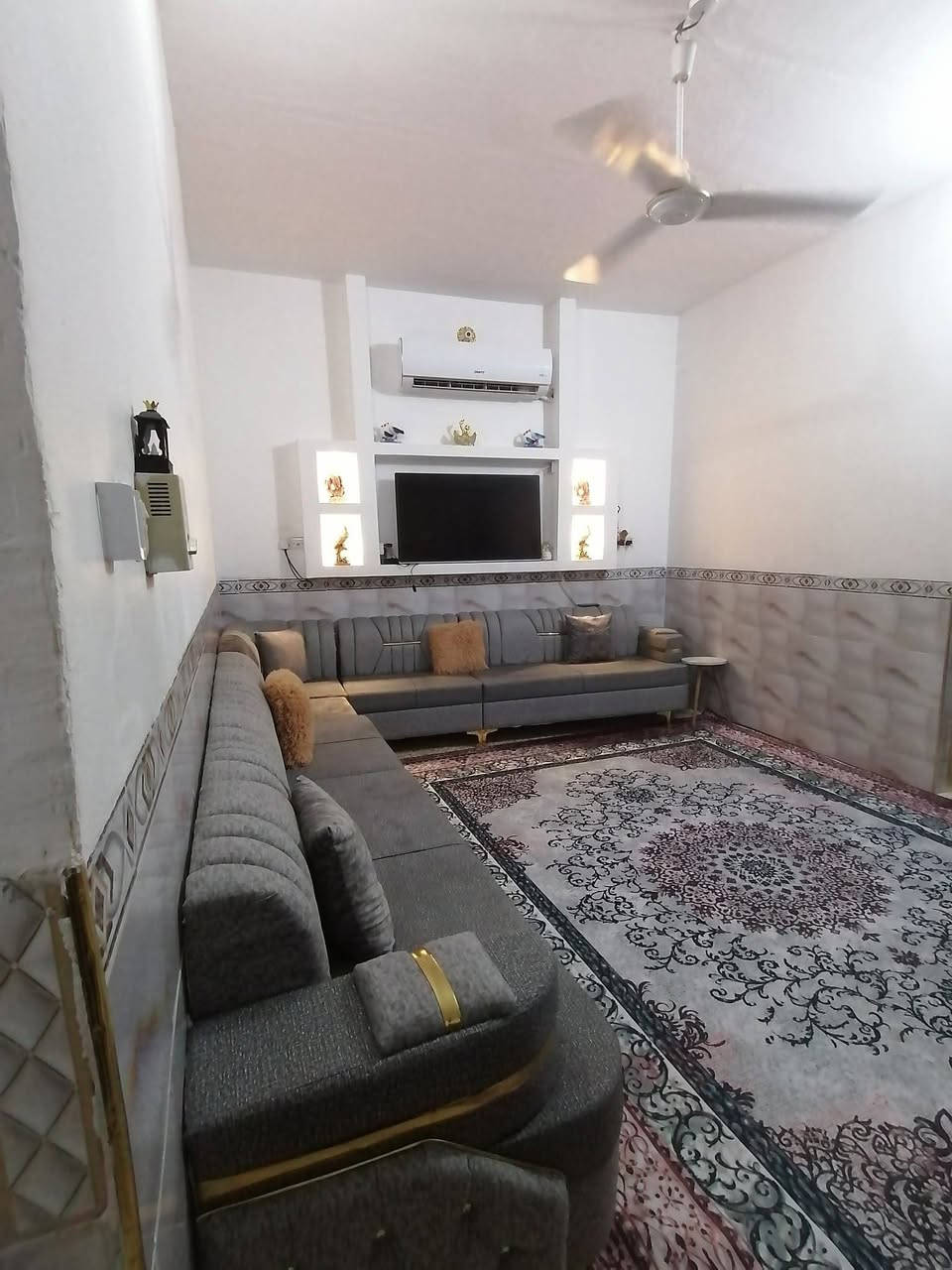 البيت للبيع طابو صرف
الكشاشية الفرع الاول 
السعر 80 وبية مجال 

للاستفسار الاتصال على الرقم 

***********
