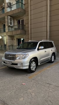 لاندكروز ٢٠١١ • رقم دهوك • مكانه نجف