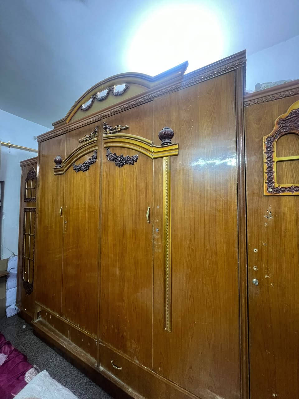 غرفة صاج كامله مع ملحقاتها ب٣٥٠ وبيهت مجال
للاستفسار على الرقم 
***********
