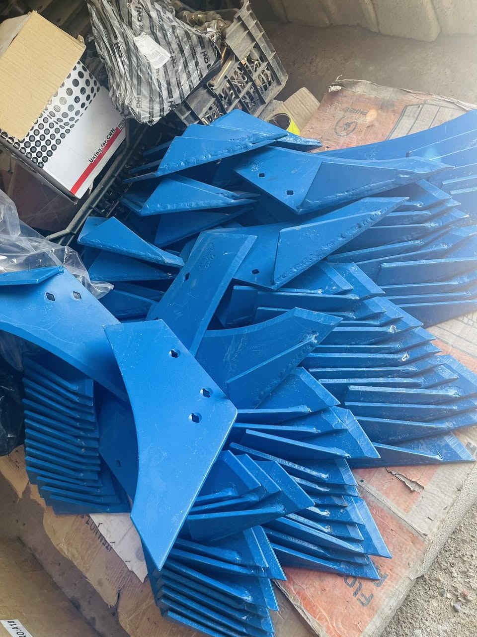 جاسم كويجو  / واسط الزبيديه 

/ ***********   /     ***********

للادوات الاحتياطيه للمكائن

فيات. .نيوهولند  .(((.ملاحضه يوجد خدمه توصيل لكافه المحافظات)))
