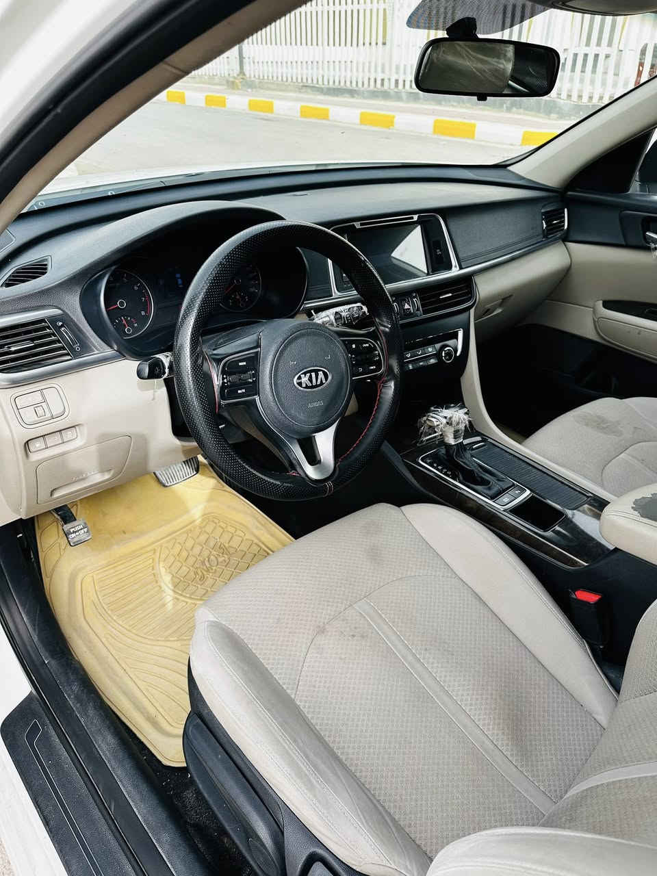 اوبتيما 2018 خليجيه  محرك 2400 دوش رقم بغداد تشغيل عن بعد حساس امامي خلفي كامره داخل صاج مري شفط الحداديه والباتري  هسه مبدلهن والتبريد العام مبدل منضومه جديده  بيها بارد موضح بالصوره فقط
سعرها 180  مكانها الناصريه
***********
