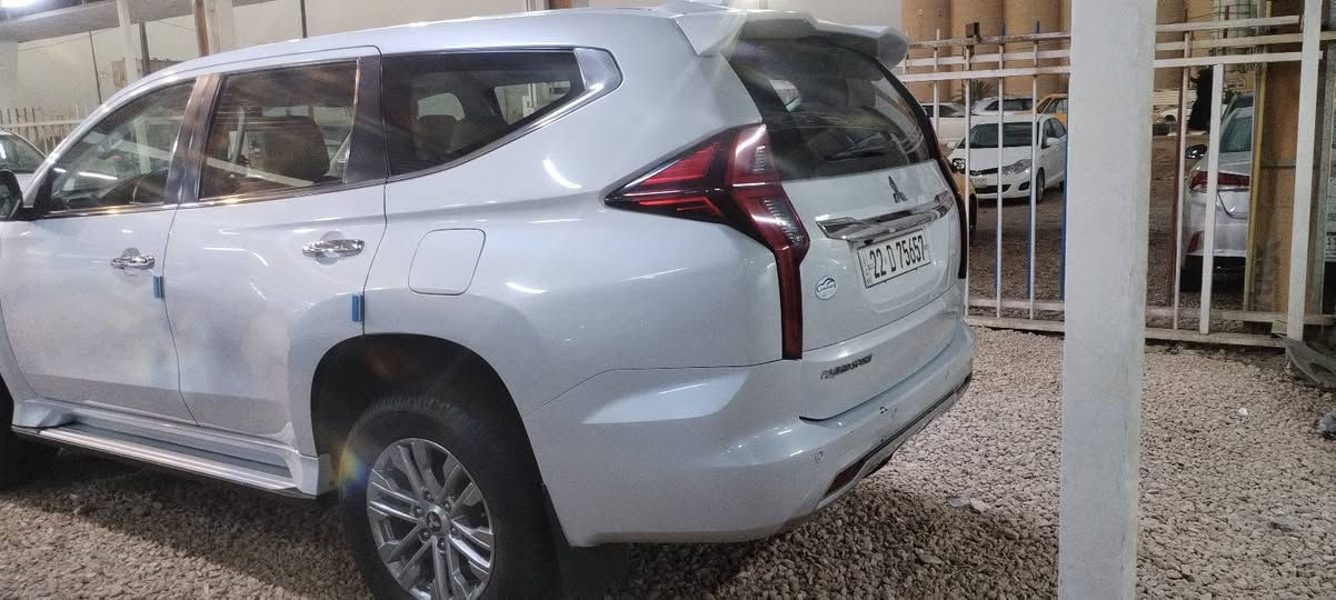 السلام عليكم
باجيرو سبورت موديل 2020 ماشيه 22 الف عله وضع الشركة كفالة عامه والسونار موجود 
تحويل وكالة حاضر
المكان / الديوانية
السعر / 240 وبيها مجال
للاستفسار الاتصال على الرقم *********** او ***********
