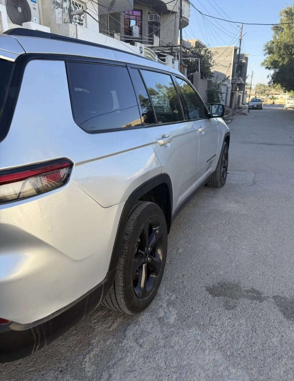 السلام عليكم
جيب موديل 22 امريكي 
السياره جاهزه من كل النواحي 
مكينه كير تبريد تخم تاير صدر حداديه 
كل جاهز السعر 260وبيه مجال 
مكان بغداد ***********
