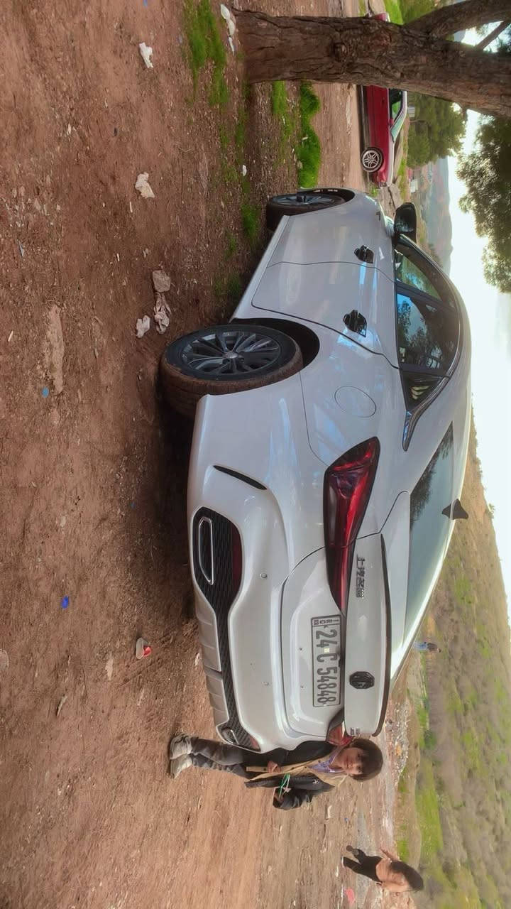 MG gt5 محرك 1.5 تنف طبيعي فول مواصفات 4 كاميرات 4 حساسات خلفية + بصمة كشن جلد + سقف سلايت سيارة خالية من أي حادث كلين تايتل المشي 22000 كم سيارة باسمي عنوان بروشكي كير و محرك بشرط  
*********** دهوك, العراق
