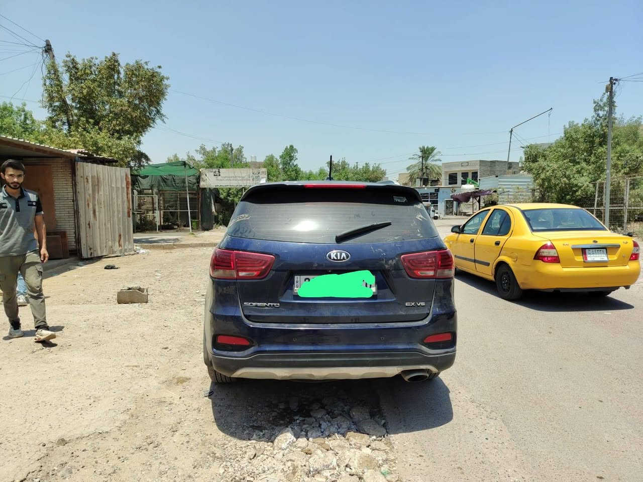 سورنتو ٢٠ وارد امريكي gdi 6سلندر
منظومة غاز جديدة ٦ لتر إيطالي 
٧ راكب 
فول مواصفات 
بانوراما 
بصمة 
٣ قطع تبريد 
كشنات كهرباء 
تدفئة كشنات
شاشة كبير كار بلاي 
رادارات امامي خلفي جانبي 
جلد اسود 
ماشية ١٣٨ الف كم 
سونار موجود 
السعر ١٩٠ بي مجال العنوان بغداد كم ساره ***********
