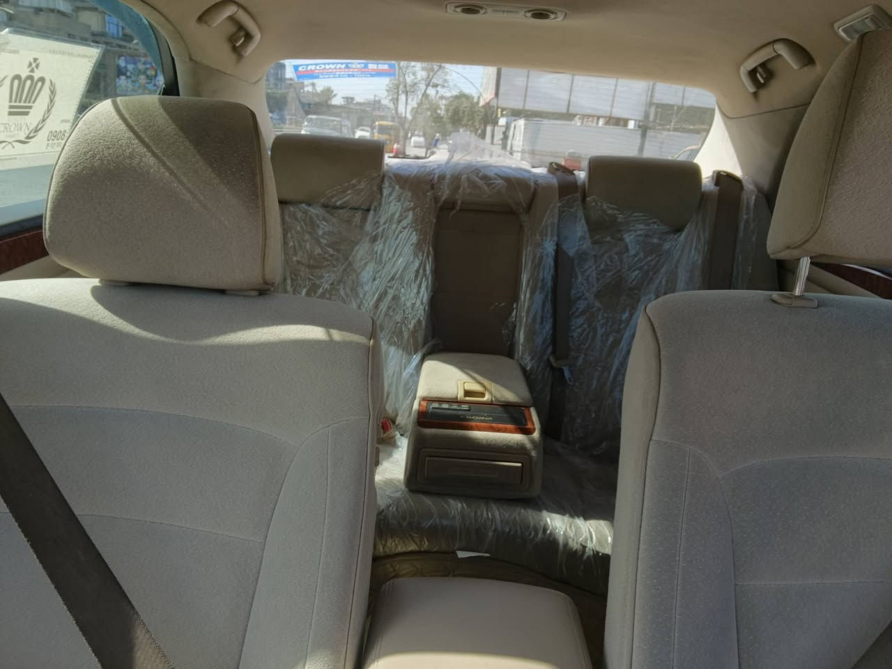 السلام عليكم
كراون شاهينة موديل 2005 الون لولوي

 رقمها بصرة دولي تحويل ثاني 

السيارة كلشي بيها بلادي 

تحوير نجف كير ومكينة بلادي 

3 دكم  السبارة فول عدة الفتحة 

بيها صبغ بالجاملغ الايمن اثر شخوط 

السعر ( 155 ) ورقة 

وبيها مجال بسيط 

***********
