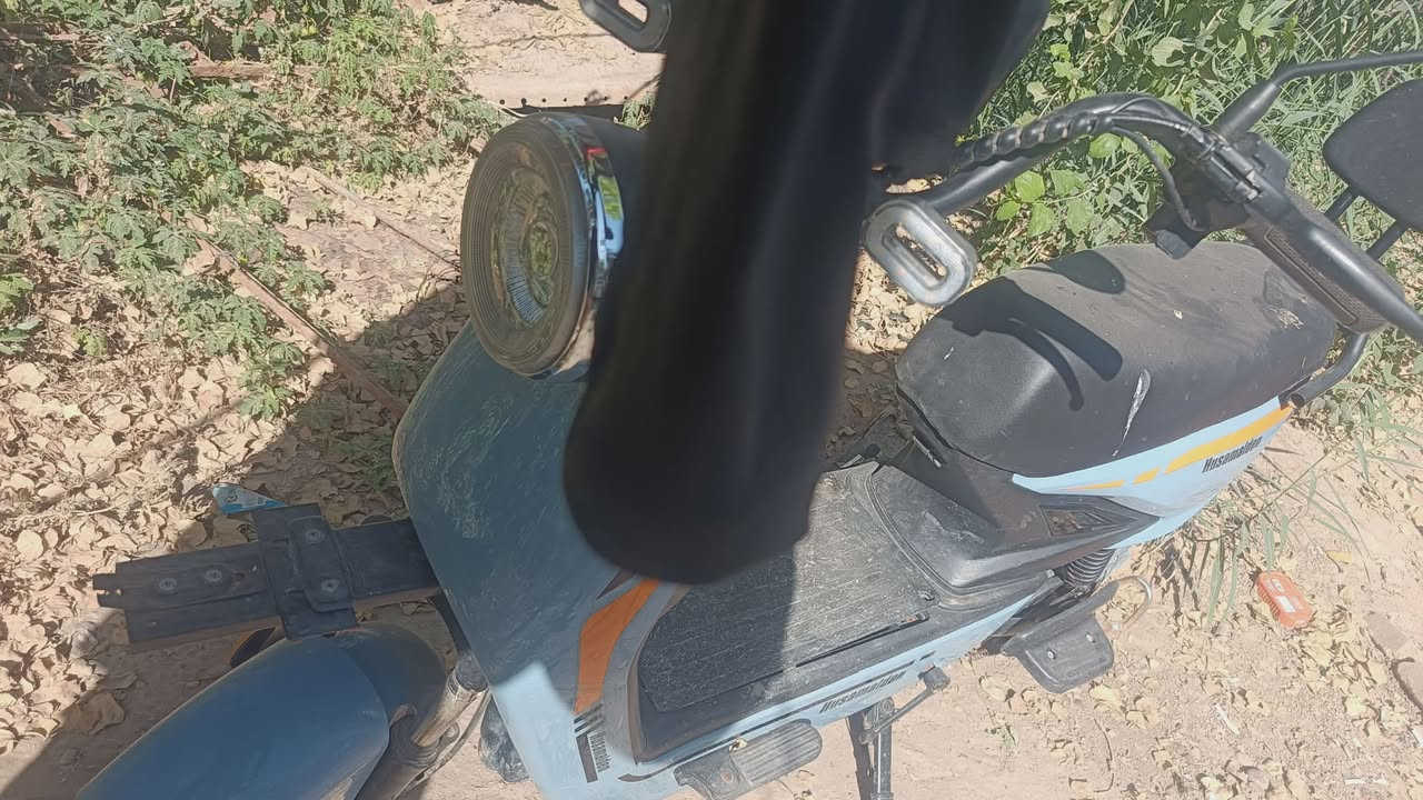 السلام عليكم..من بعد اذن الادمن🩷
..عندي دراجه شحن اربع بطاريات نقصها بس باتريات واي شي غير الباتري اني اتحمل مسأولية اشتريتها لبني وضمها بالمدرسه بالعطله طلعها لكيتها بطارياتها منتهيه استعمال شهرين او اقل اريد بايسكل زين بمكانها صارت علية ب 460 الف وصلها موجود اخذتها من الصدرية واذا بيع هم ابيعها هيج الياخذها مايخسر مكاني بغداد ابي غريب لايوجد توصيل ..للمعلومات كل كهربائياتها شغالة وبالحقيقة احلئ من الصور ..تحياتي 🩷


**إذا كنت صاحب هذا الإعلان وتريد حذفه لأي سبب، رجاءا أرسل رسالة إلى الدعم الفني**