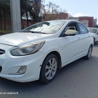 اكسنت ٢٠١٣ • مكينة جيدة • ثلاث قطع قدام