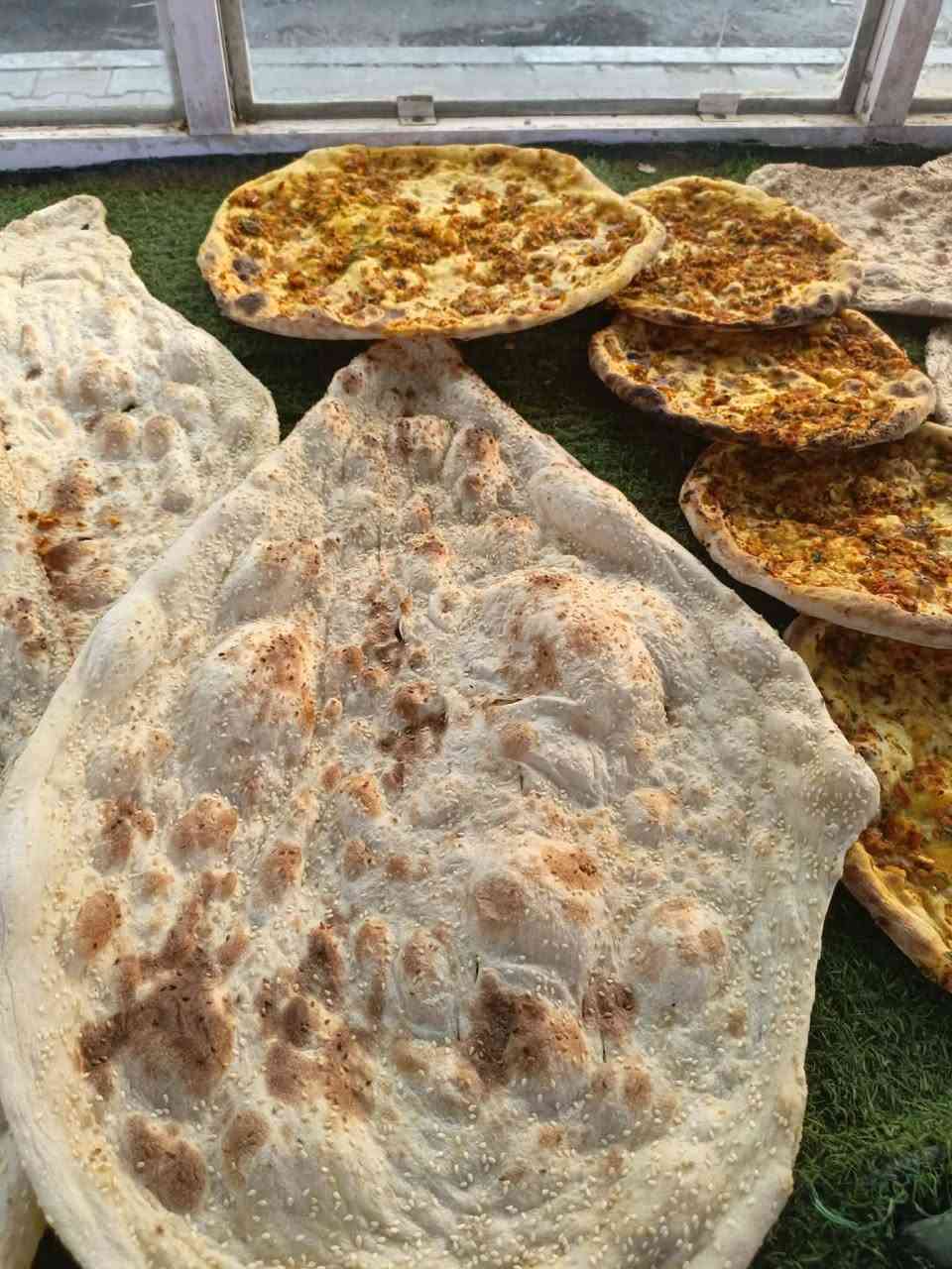 أهلنا الطيبين 🤗 🌹 
🟨 وفرنـالكم اجود انواع الخبز 
وبأسعار جداََ منـاسبه🤗 
🟨 خبز مع سمسم 
      خبز بالحم 
      خبز شعير
كل الي عليك تطلب من مسوكجي ويصلك للباب 
      مخابز الكوار 😋 

🟨بوجود مسوكجي لا تحتار طلبكم يوصل لباب البيت ..

للطلب والأستفسار⬇️
*********** 📞 واتساب
***********
