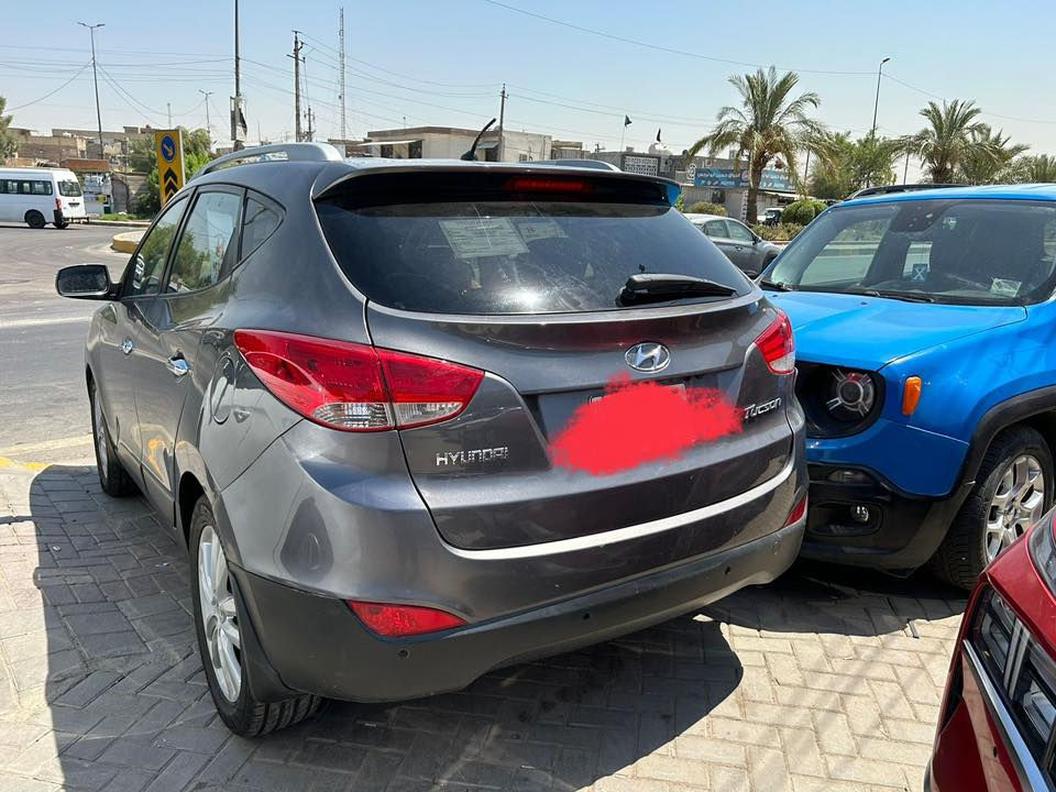 توسان 2010خليجي  محرك ٢٠٠٠دوش شاشه كبيره گير عادي و اوتماتيك رقم بغداد السعر 120$وبي مجال بسيط. بأسمي مكاني بغداد الشعب الاستفسار اكثر ***********
