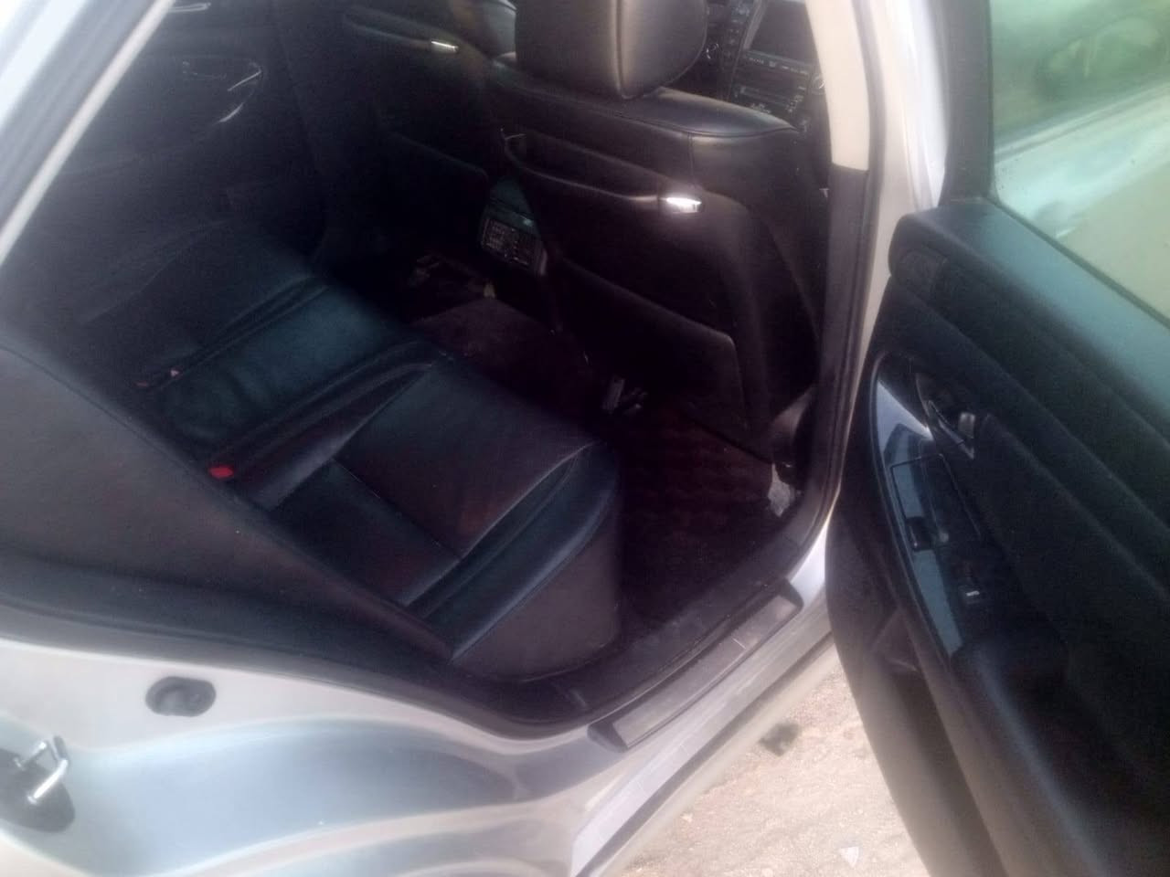 سلام عليكم شاهينه دوات كفاله عامه من الكص تبديل اثنه 3 دكم شاصي 82 فتحه وجلد كشنات كهرباي موديل 2005 سعر 80 عنوان بصره زبير ***********
