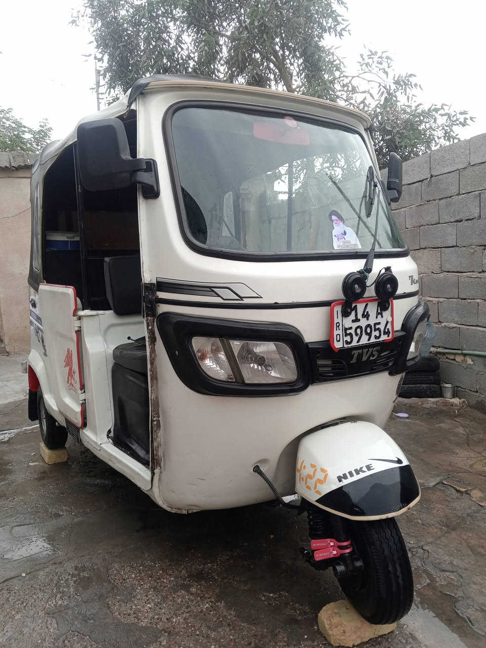 السلام عليكم تكتك كفاله رفم وسنويه تكتك 22السعر 6750 المكان حي بغداد للاستفسار  الاتصال على الرقم ***********
