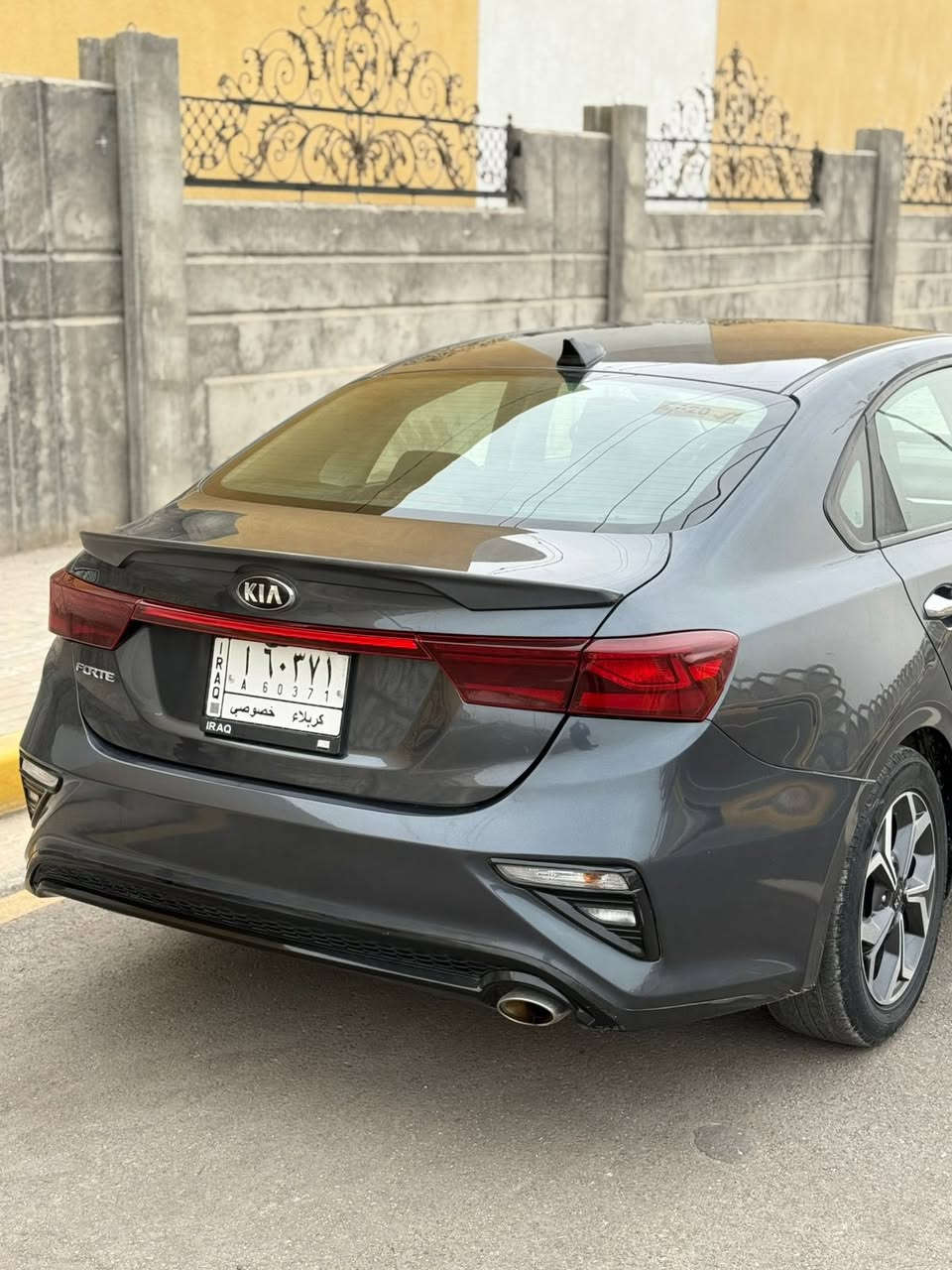 السلام عليكم كيه فورتي للبيع موديل 2020السياره جديده وخير من الله السره جديده حادثهة موضح بل صور السيره حلوه وكاعده السعر ۱۳۸ وبيهة مجال حك الجيه الاستفسار ما متواجد على المازنجر مكلف بل نشر الاستفسار هذه الرقم  بس الرقم الجديد الانكليزي *********** الاستفسار هذه الرقم
